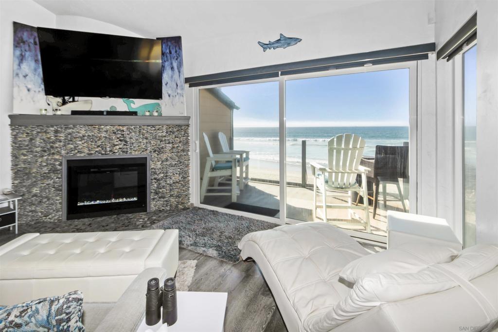 706 Ocean Ln
