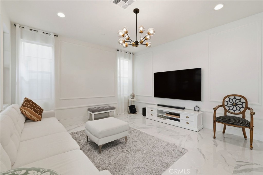 1883 Aliso Canyon Drive
