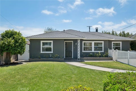 Photo of 241 E 21st Street St, Costa Mesa, CA 92627 (MLS # NP26151208)