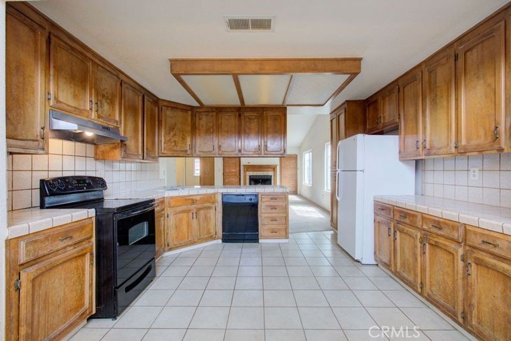 listing image 130729000840455491245
