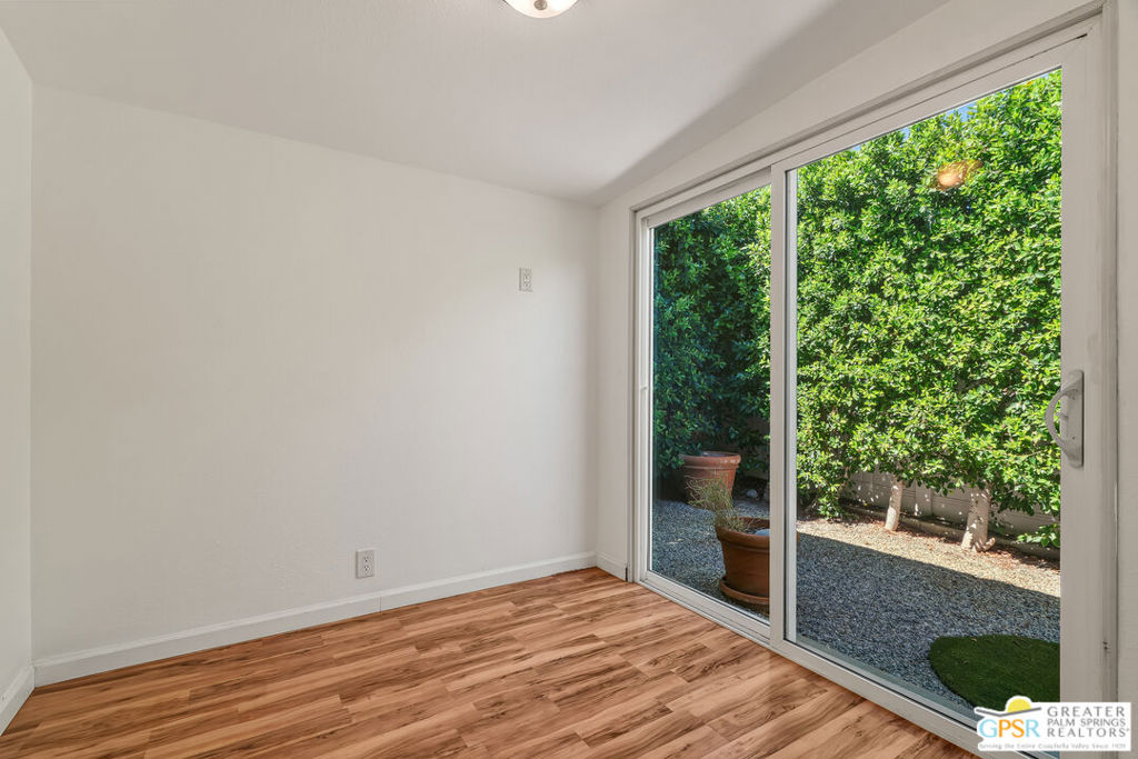 Palm Canyon Mobile Club - Manufactured In Park