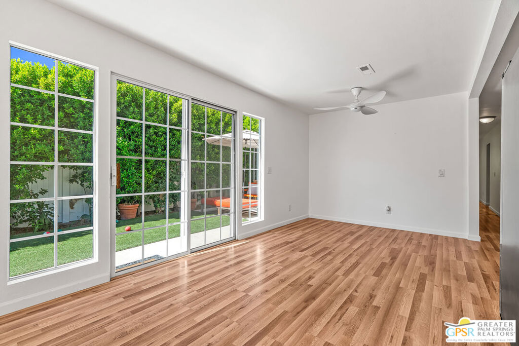 Palm Canyon Mobile Club - Manufactured In Park