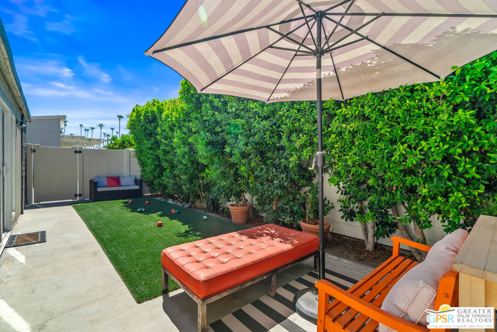 Palm Canyon Mobile Club - Manufactured In Park