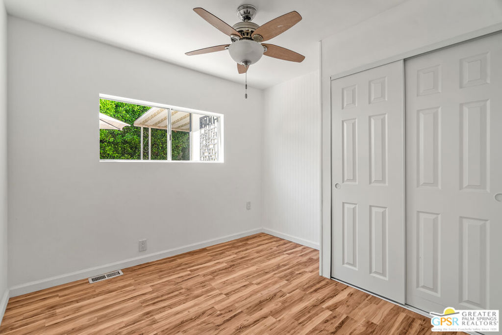 Palm Canyon Mobile Club - Manufactured In Park