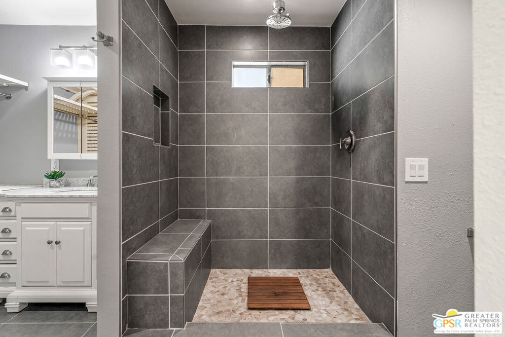 Palm Canyon Mobile Club - Manufactured In Park