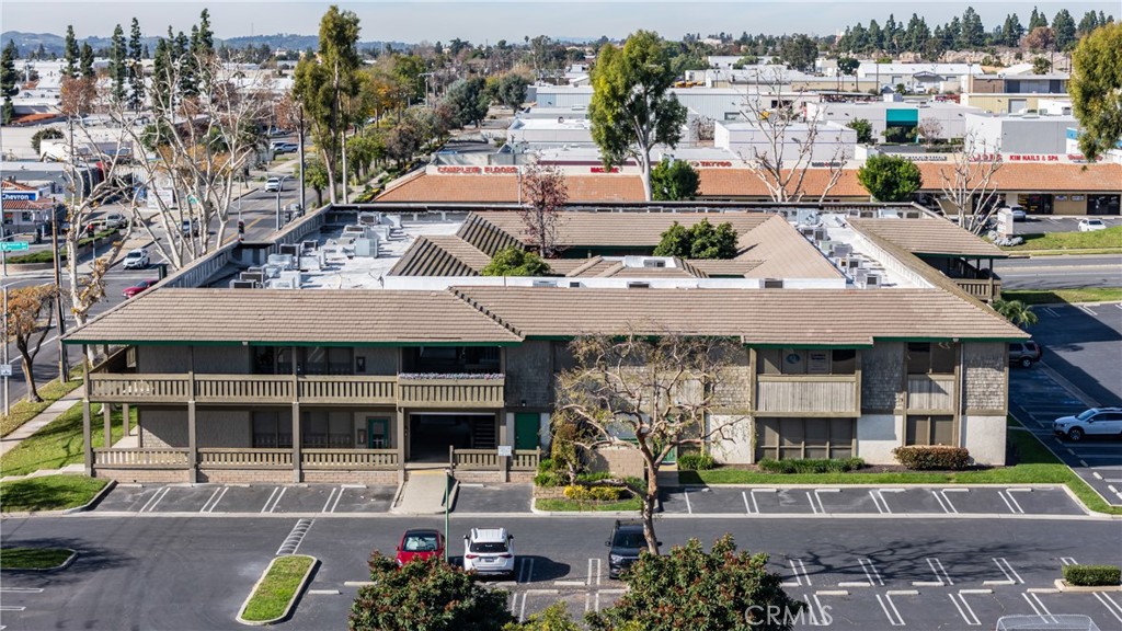 222 N Mountain Avenue
