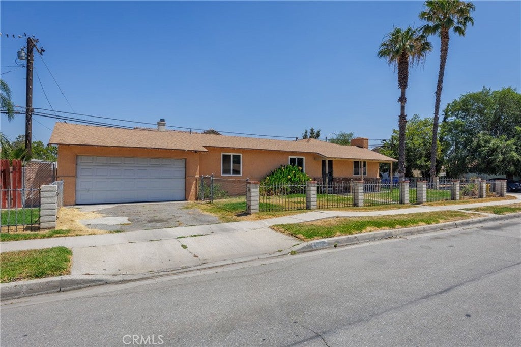 2438 W 7th