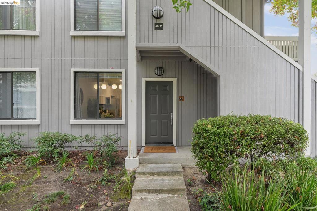 45 Schooner Ct CT, Richmond CA 94804