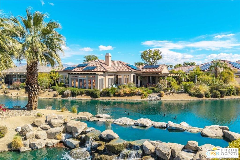 5 Lake Louise Court