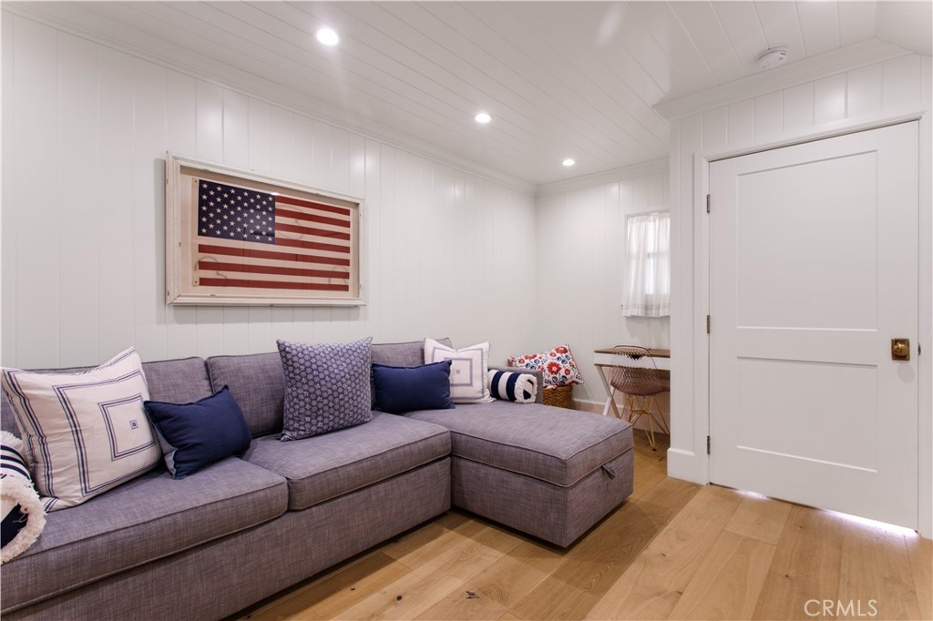 Blue Lagoon (BL) - Residential Lease