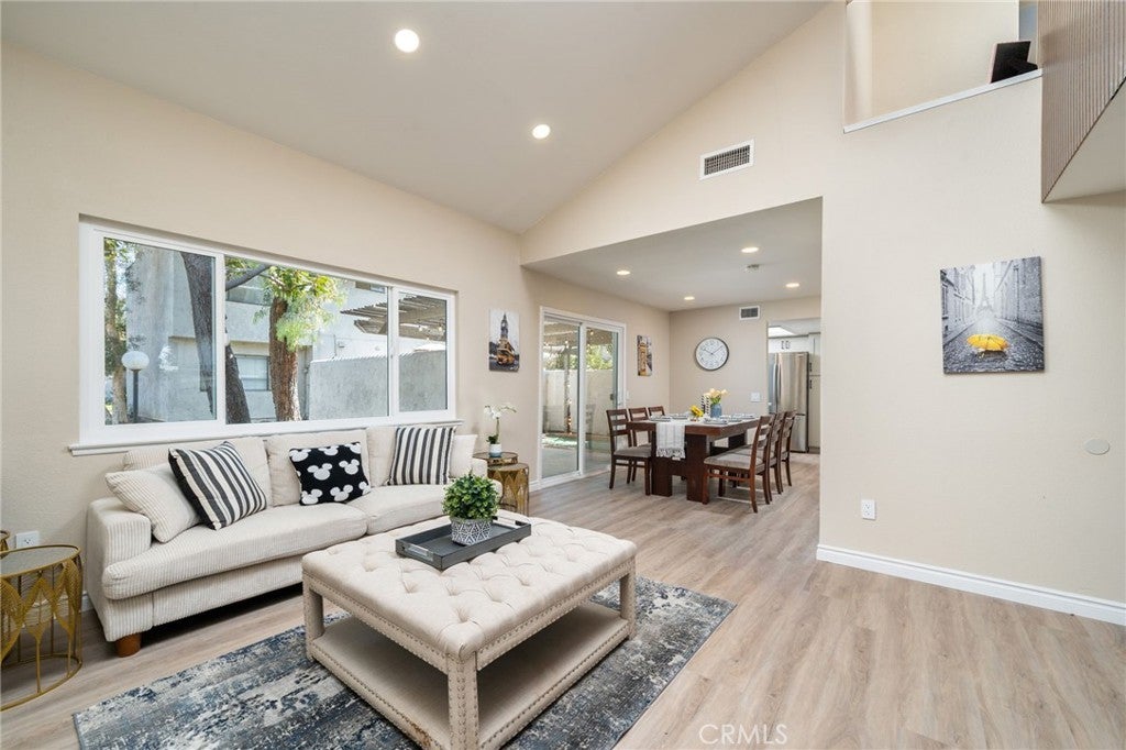 376 N Via Marsala