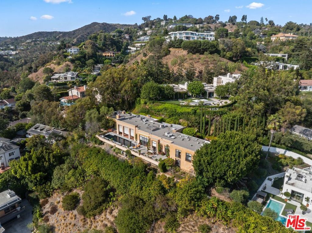 Photo of 1255 Delresto Drive, Beverly Hills, CA 90210 (MLS # 25595643)