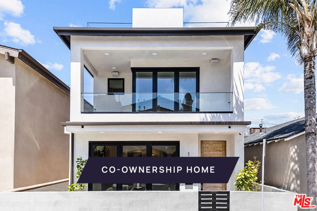 Photo of 117 25th Street, Newport Beach, CA 92663 (MLS # 26998543)