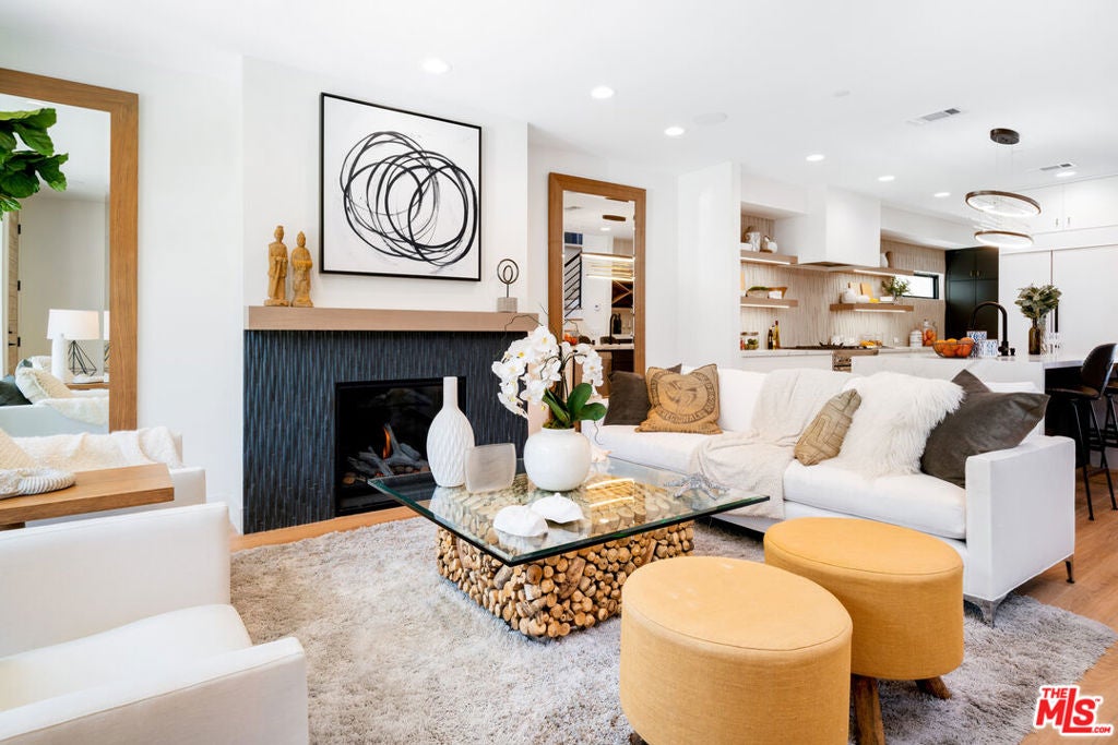 Photo of 117 25th Street, Newport Beach, CA 92663 (MLS # 26998543)