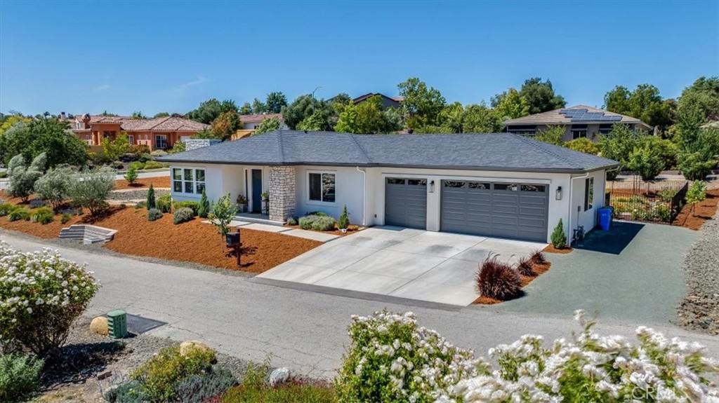 1520 Lyle Lane