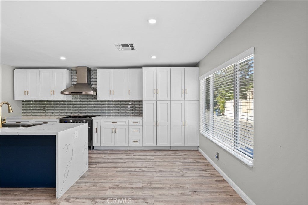 23777 Mulholland 9