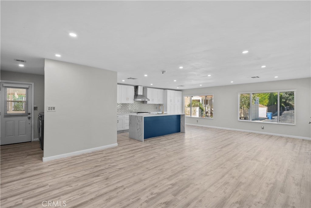 23777 Mulholland 9