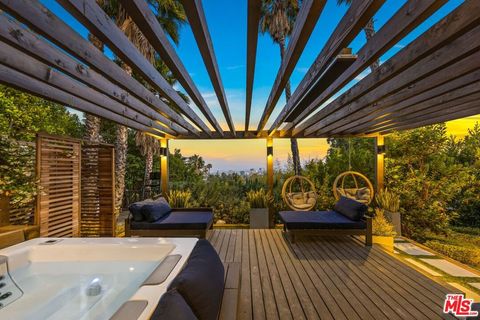 Photo of 6345 Bryn Mawr Drive, Los Angeles, CA 90068 (MLS # 25556907)