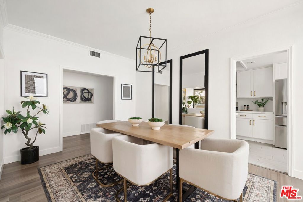 1630 S Bentley Avenue 202