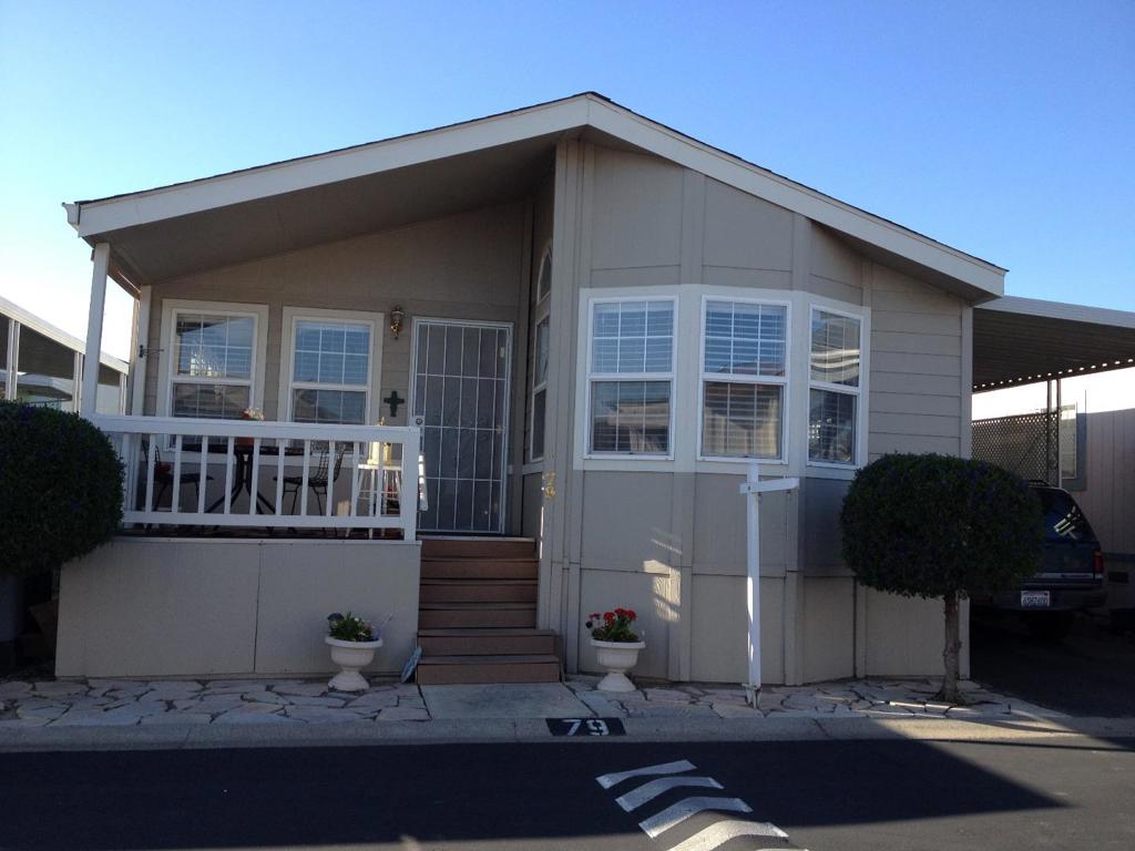 Come see this beauty! An affordable home in a great Morgan Hill neighborhood. Close to stores, conveniences and easy access to freeway 101. Newly updated, spacious 3 bedrooms, 2 bath home with new laminate floors, newly painted, tastefully decorated, bright and airy, open floor plan.