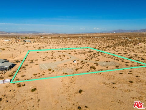 Photo of 66250 COYOTE VALLEY Road, Joshua Tree, CA 92252 (MLS # 26640625)