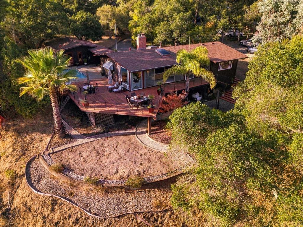 1703 Edgewood Road