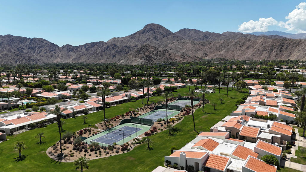 Dorado Villas - Residential