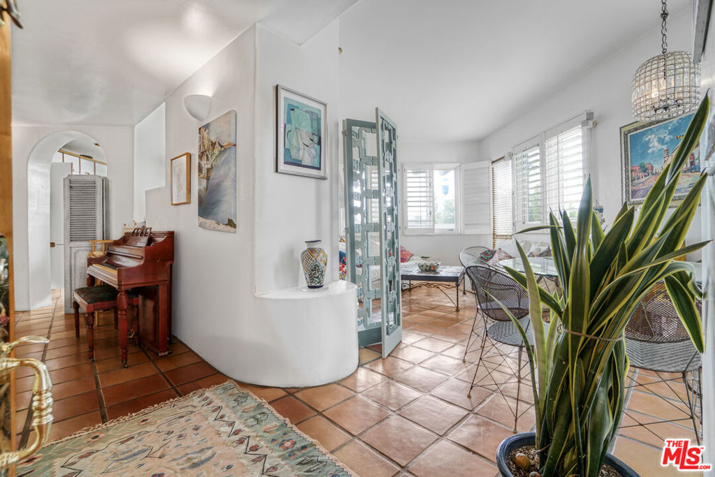 15500 W Sunset Boulevard 302