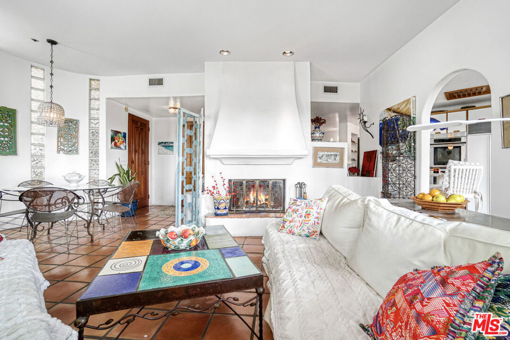 15500 W Sunset Boulevard 302