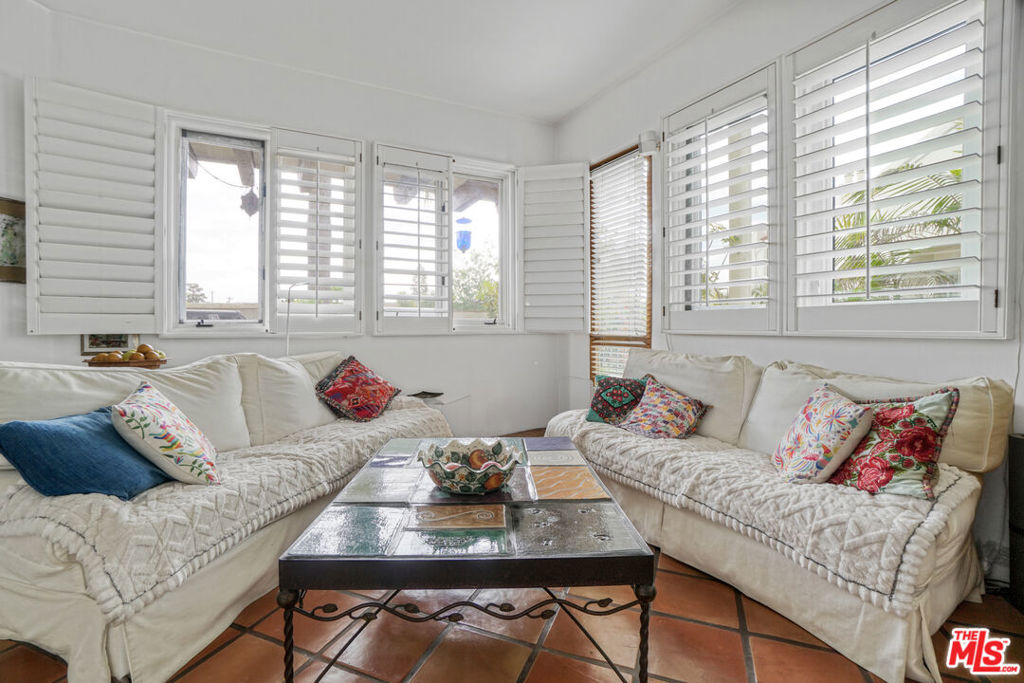 15500 W Sunset Boulevard 302