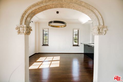 Photo of 1302 N Sweetzer Avenue #500, West Hollywood, CA 90069 (MLS # 26668983)