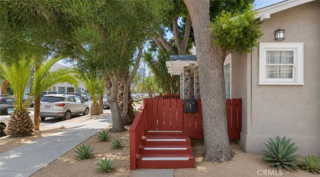 Photo of 955 E 2nd ST, Long Beach, CA 90802 (MLS # PW26118344)