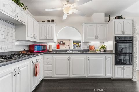 Tiny photo for 1817 N Hollywood Way, Burbank, CA 91505 (MLS # SR26050173)