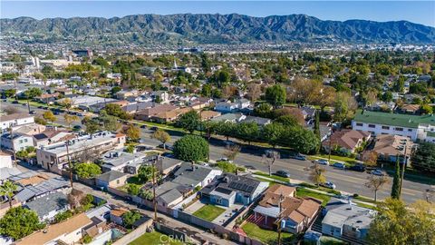 Tiny photo for 1817 N Hollywood Way, Burbank, CA 91505 (MLS # SR26050173)