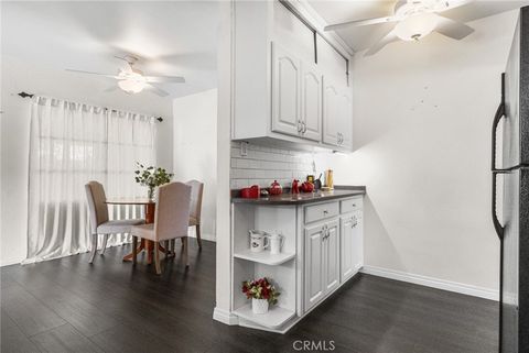 Tiny photo for 1817 N Hollywood Way, Burbank, CA 91505 (MLS # SR26050173)