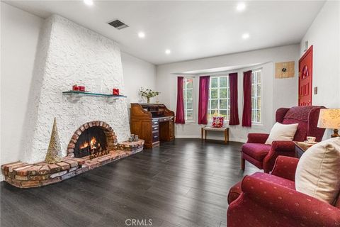 Tiny photo for 1817 N Hollywood Way, Burbank, CA 91505 (MLS # SR26050173)