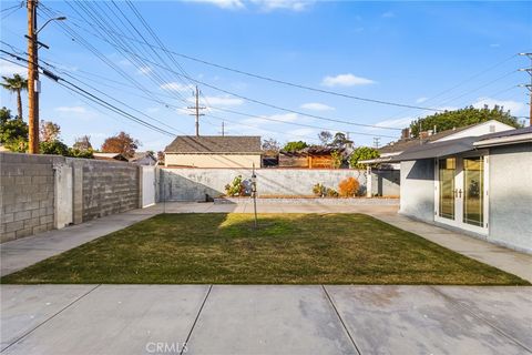 Tiny photo for 1817 N Hollywood Way, Burbank, CA 91505 (MLS # SR26050173)