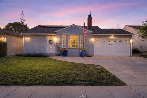 Tiny photo for 1817 N Hollywood Way, Burbank, CA 91505 (MLS # SR26050173)