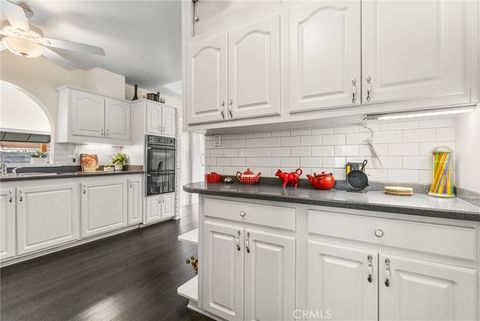 Tiny photo for 1817 N Hollywood Way, Burbank, CA 91505 (MLS # SR26050173)