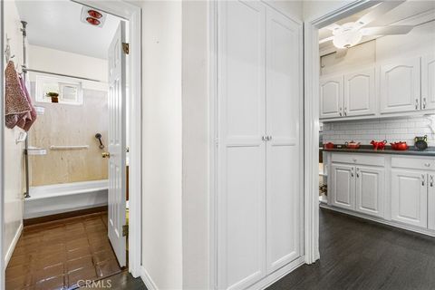 Tiny photo for 1817 N Hollywood Way, Burbank, CA 91505 (MLS # SR26050173)