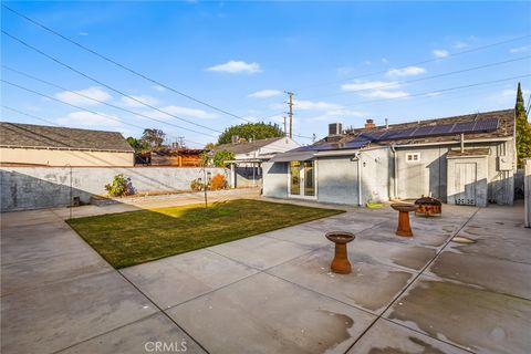 Tiny photo for 1817 N Hollywood Way, Burbank, CA 91505 (MLS # SR26050173)