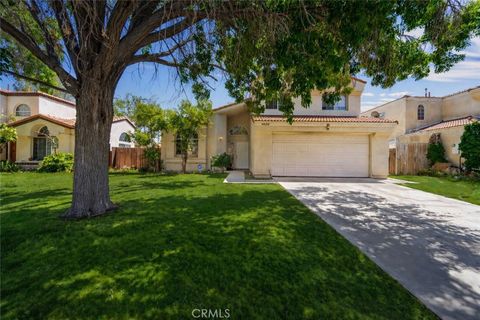 Photo of 44920 Calston Avenue, Lancaster, CA 93535 (MLS # SR26089487)