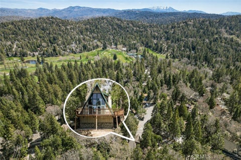 Photo of 348 Brentwood Dr, Lake Arrowhead, CA 92352 (MLS # IG26066924)