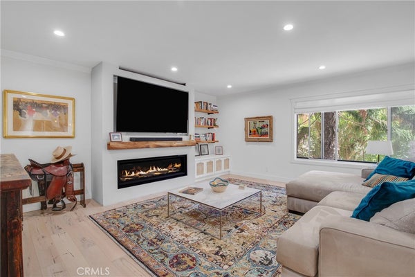2312 6TH ST APT 1, SANTA MONICA, CA 90405 - Image cf05927f82d4e416cd3ffd66e33a733e/1865386278