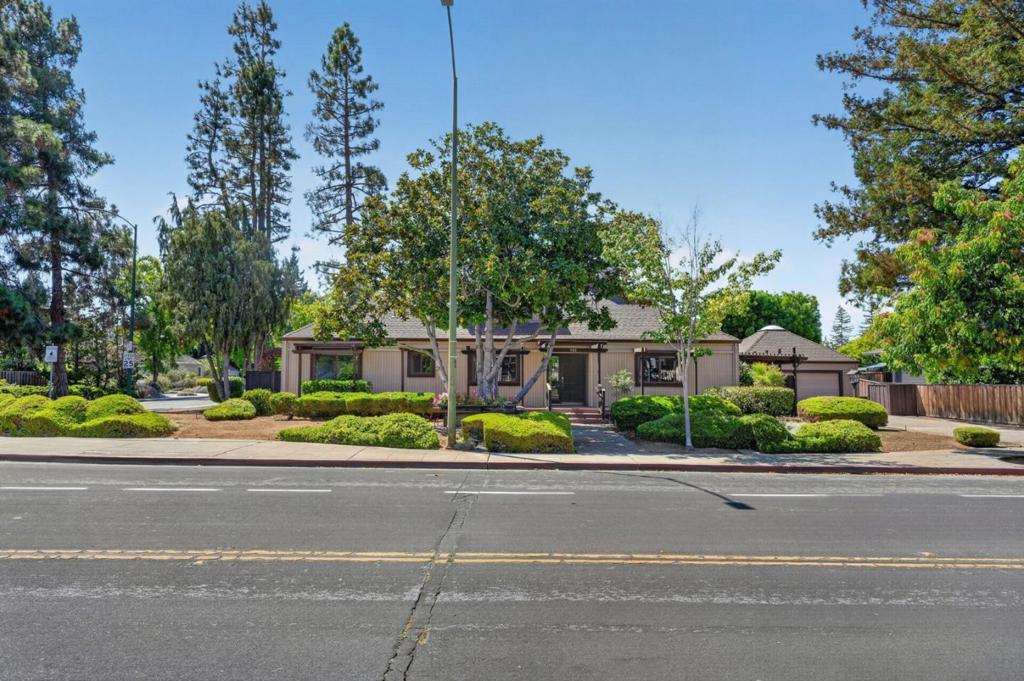 402 Sylvan Avenue