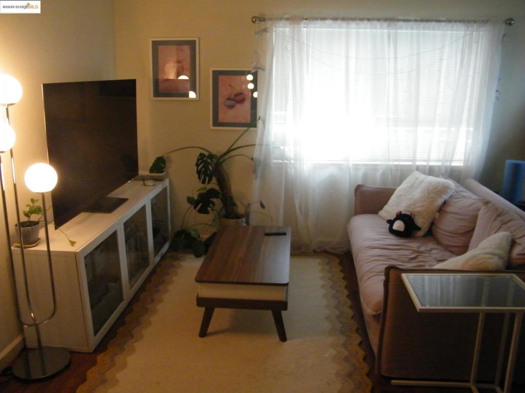 MIDTOWN - Residential Income