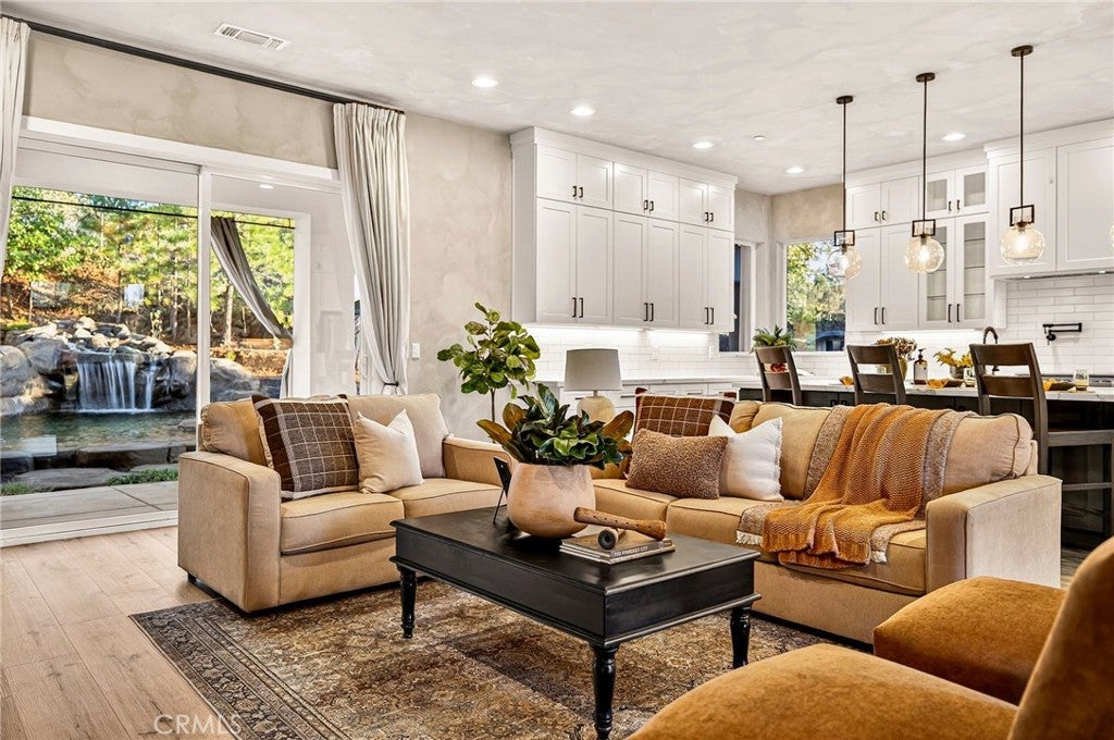 5772 Acorn Ridge Drive
