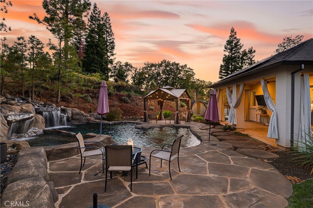 5772 Acorn Ridge Drive
