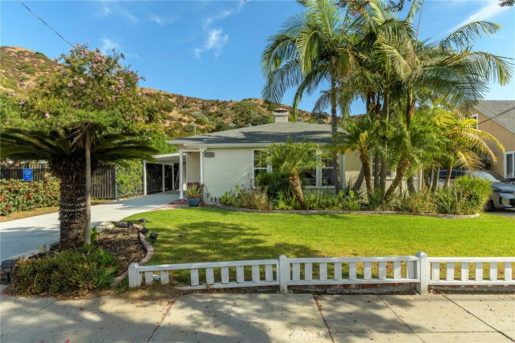 2142 E Chevy Chase