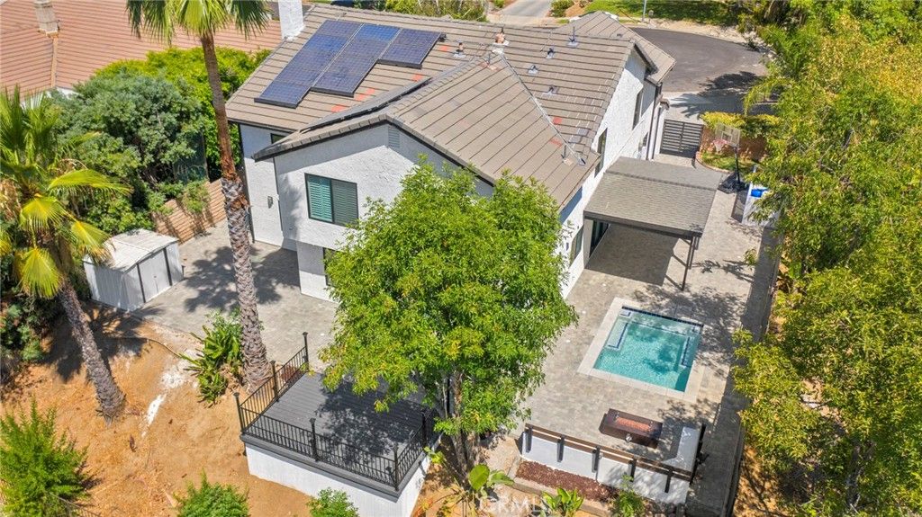 Photo of 20500 Blairmoore Street, Chatsworth, CA 91311 (MLS # SR25224496)